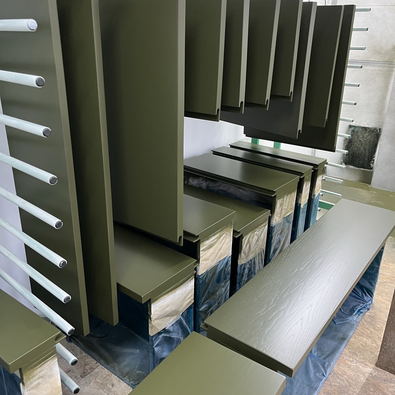 High-end kitchen cabinet refinishing spray and hand-painted kitchen specialist serving NW LondonHigh-end kitchen cabinet refinishing spray and hand-painted kitchen specialist serving NW London