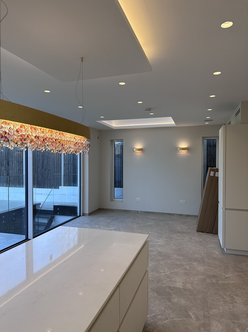 Commercial and residential decorating contractors specializing in premium oil and water-based finishe