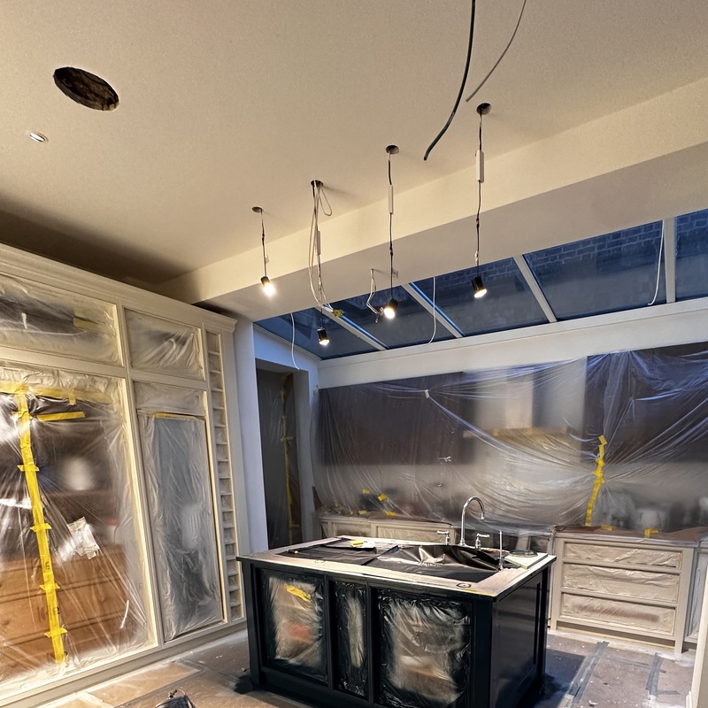 High-end kitchen cabinet refinishing spray and hand-painted kitchen specialist serving NW London