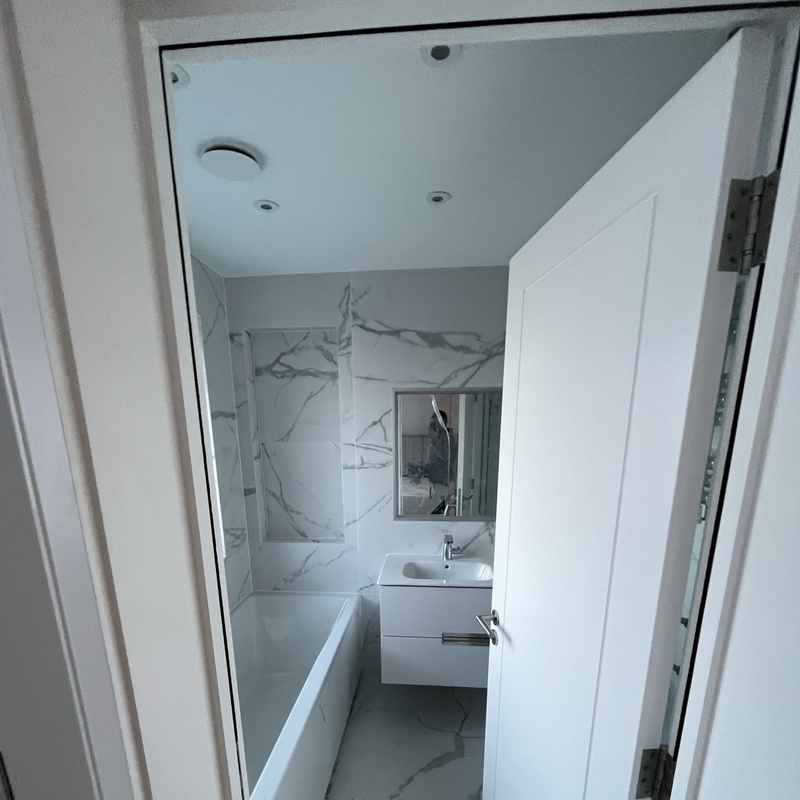 Commercial and residential decorating contractors specializing in premium oil and water-based finishe