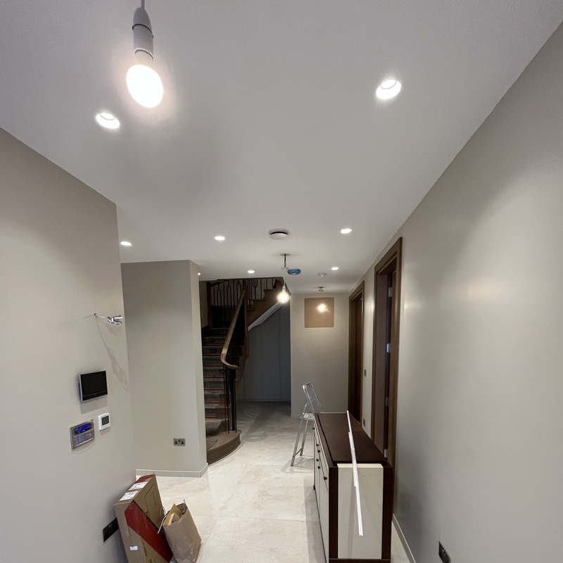 Commercial and residential decorating contractors specializing in premium oil and water-based finishe