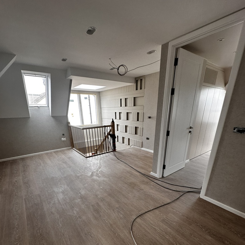 Commercial and residential decorating contractors specializing in premium oil and water-based finishe