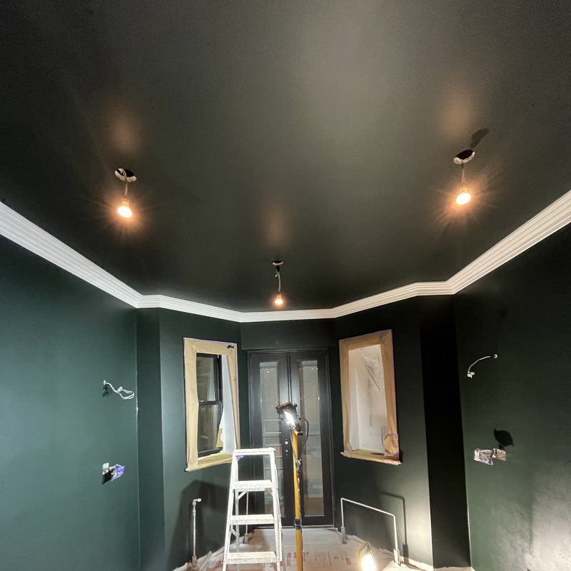 Commercial and residential decorating contractors specializing in premium oil and water-based finishe